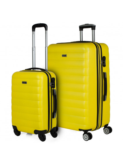 Set of 2/3 suitcases...