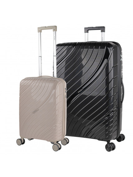 Set of 2/3 suitcases...