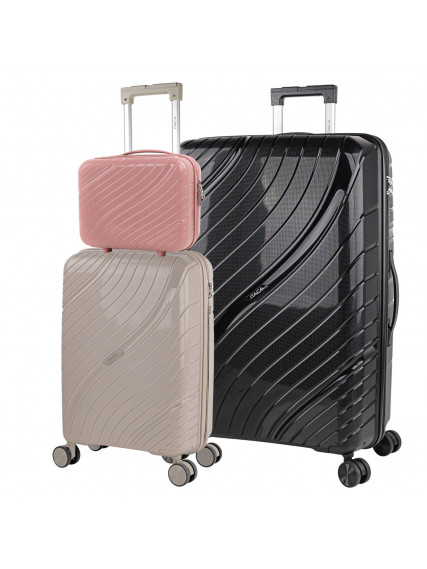 Set of 2/3 suitcases...